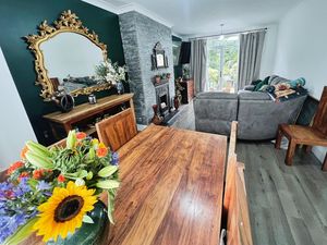 Lounge- click for photo gallery
